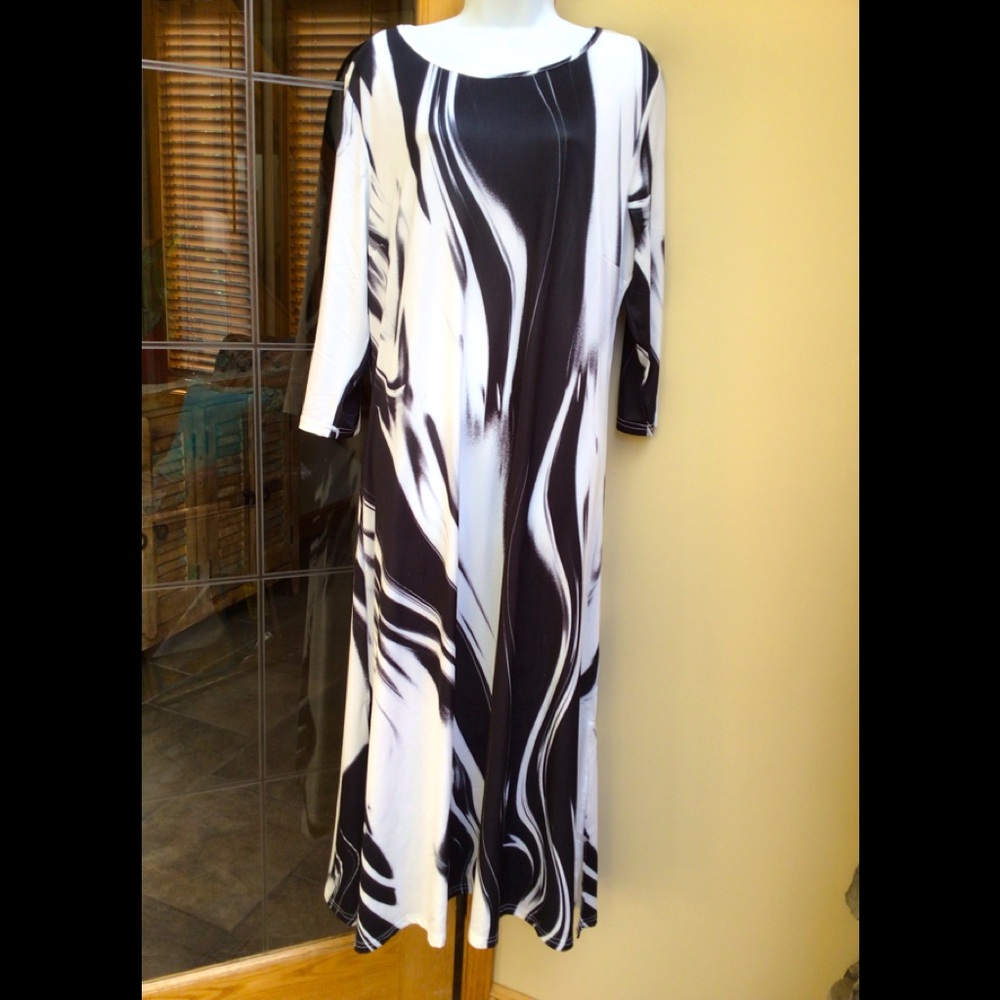 Beyond this Plane maxi dress. NWOT.